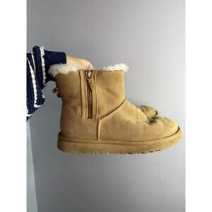 Ugg Classic Mini Zip Boots Size 8